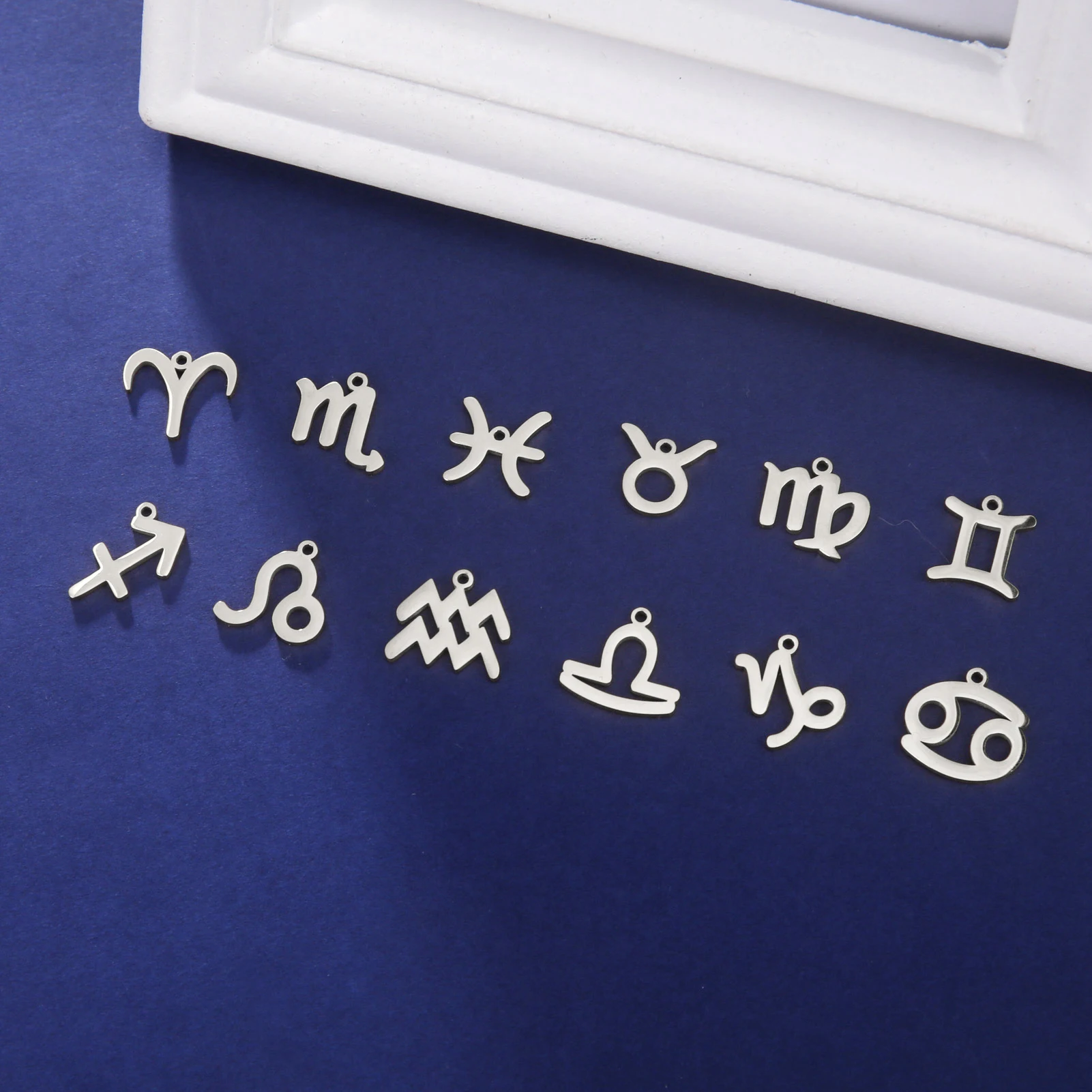 EUEAVAN 12 sztuk zodiak Charms konstelacji ze stali nierdzewnej Charms do tworzenia biżuterii naszyjnik DIY bransoletka kobiety prezenty