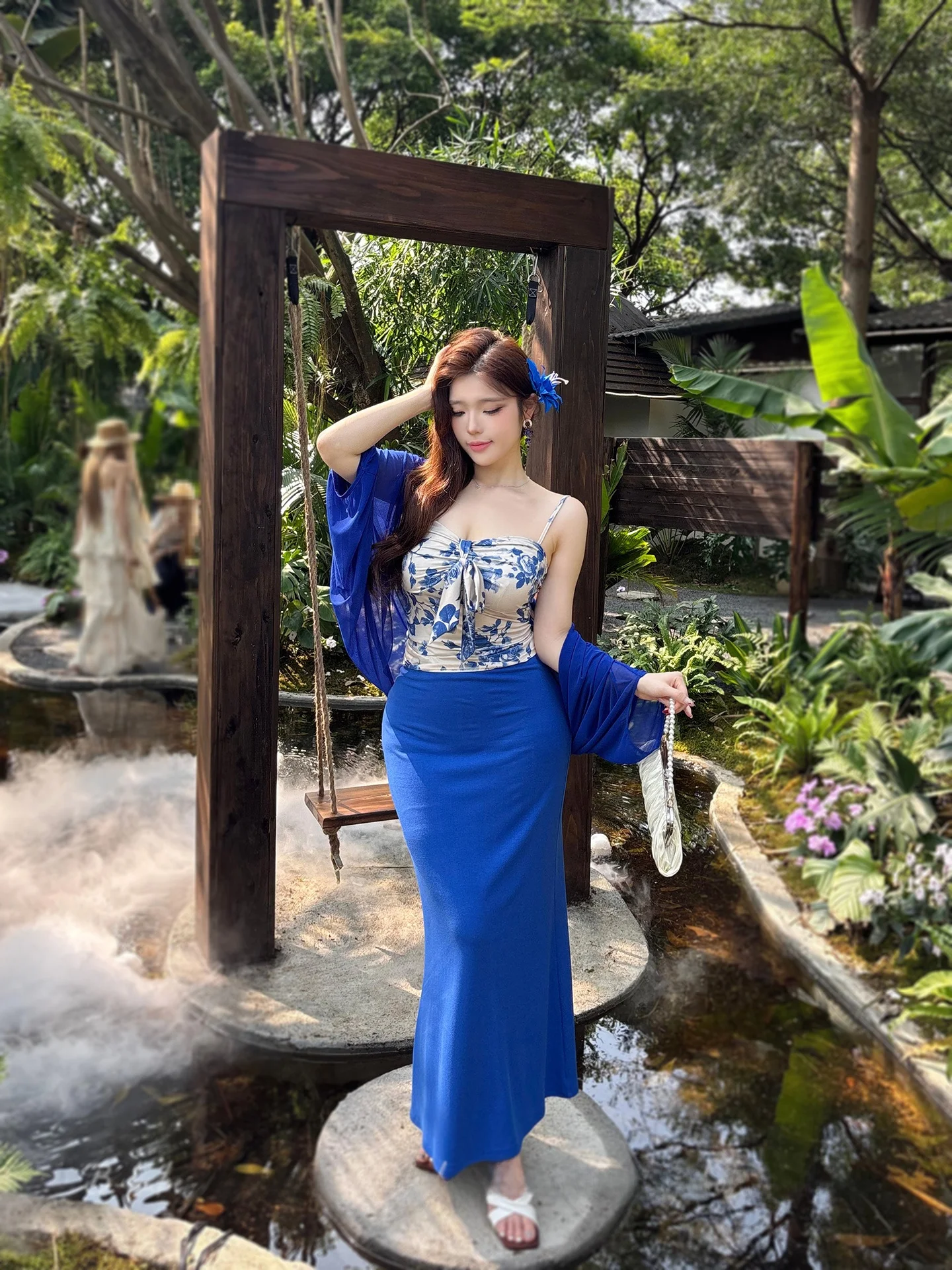 

Babes Blue Porcelain plus Size Slimming Halter Bodycon Skirt Set Women's White Enhancing Summer Fashion Sweet Style Long Skir...