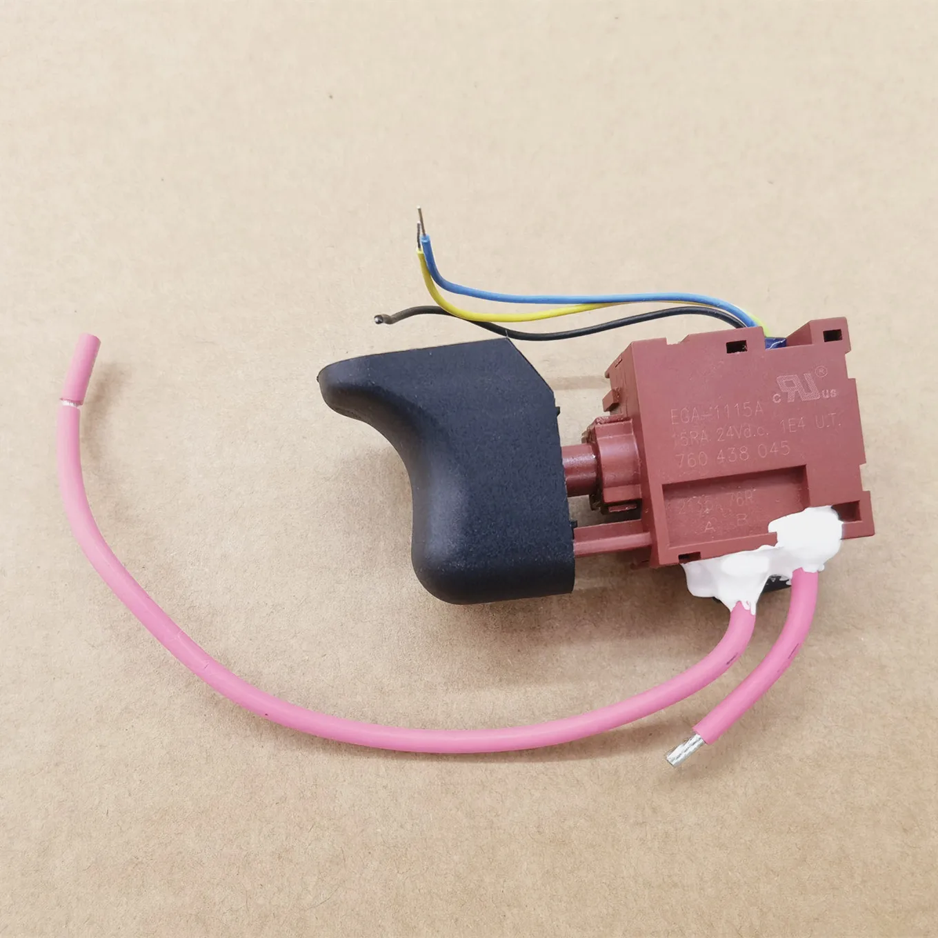 

Original new 100% EGA-1115A 15RA 24VDC drill switch black
