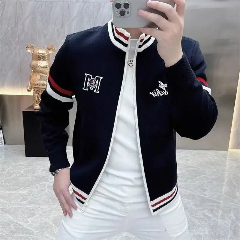 

Осенне-зимняя мужская куртка со стоячим воротником и вышивкой, универсальное пальто, легкая роскошная куртка с капюшоном и длинными рукавами