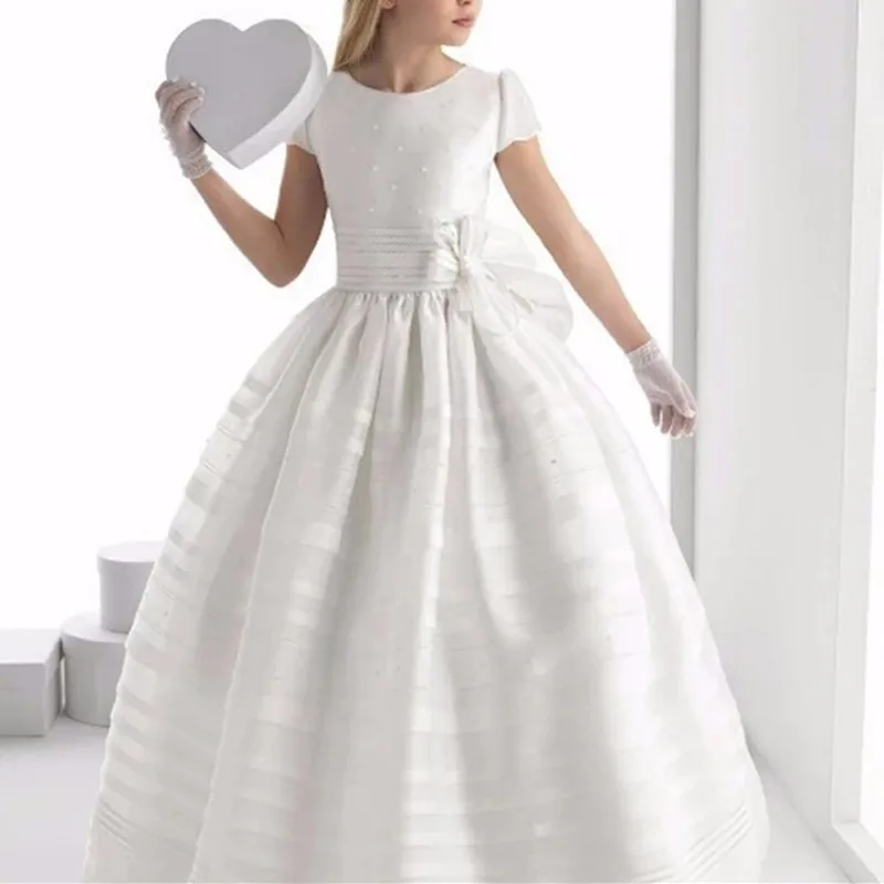 

Stain First Communion Dresses For Girls Short Sleeve Scoop Pearls Flower Girl Dresses for Weddings