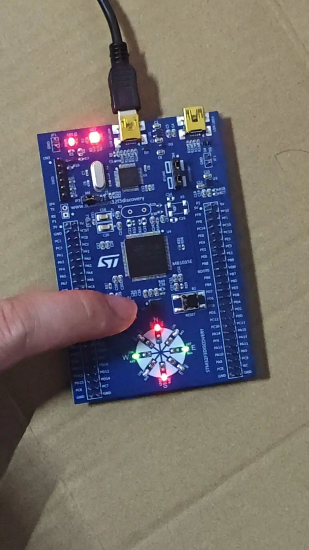STM32F3DISCOVERY STMicroelectronics STM32F3-Discovery Development Board Cortex-M4 STM32F303VCT6 Onboard ST-LINK/V2 MEMS