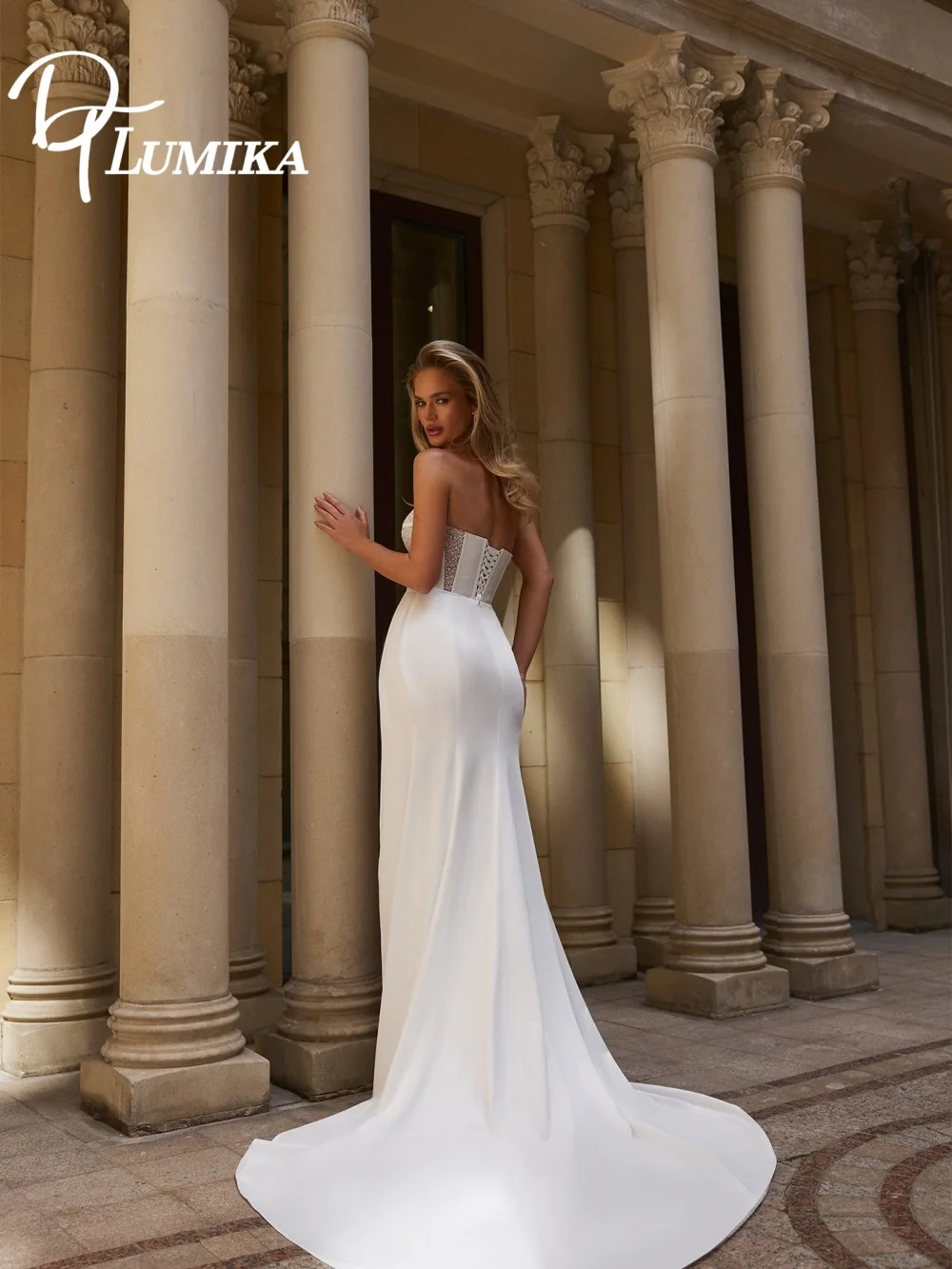Chic Strapless Wedding Dress 2026 Sparkle Trimmed Bridal Gown Satin Fit Floor-Length Bridal Dress robe de mariée