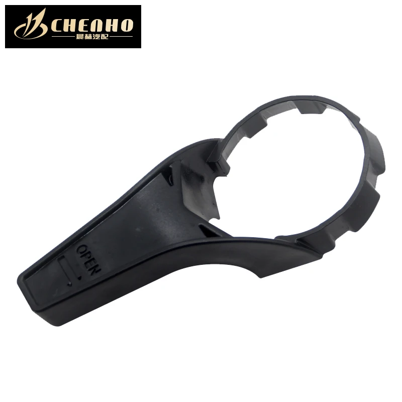 A Disassembly Wrench Tool Suitable For Mercedes Benz Wheel Hub Covers