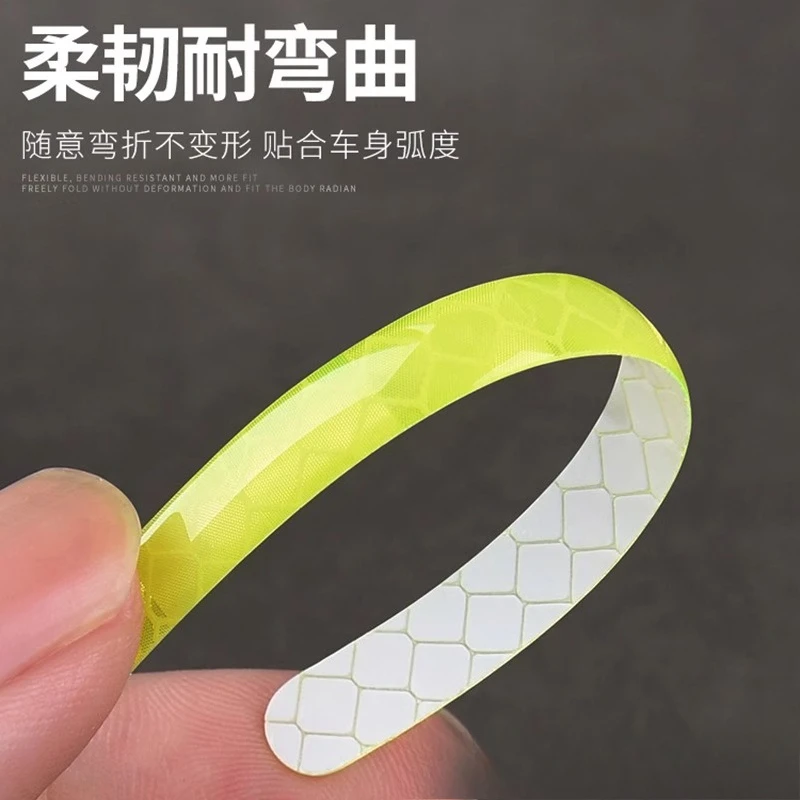 Car super reflective wheel sticker personalized electric vehicle motorcycle tire hub ring car sticker decorative warning sticker