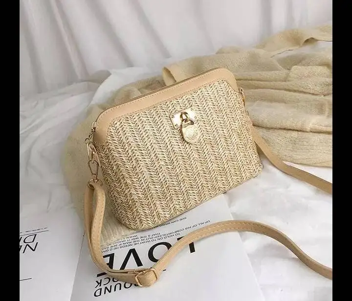 Casual chain straw bucket bag, ladies summer crossbody rattan beach ladies shell travel woven vacation fashion shoulder bag