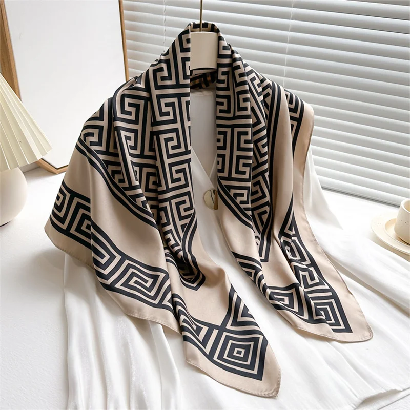 2024 Luxury Brand Fashion New Silk Scarf Twill Large Square Scarves 90cm Headscarf Travel Shawl Hijab Wrap Bandana Foulard