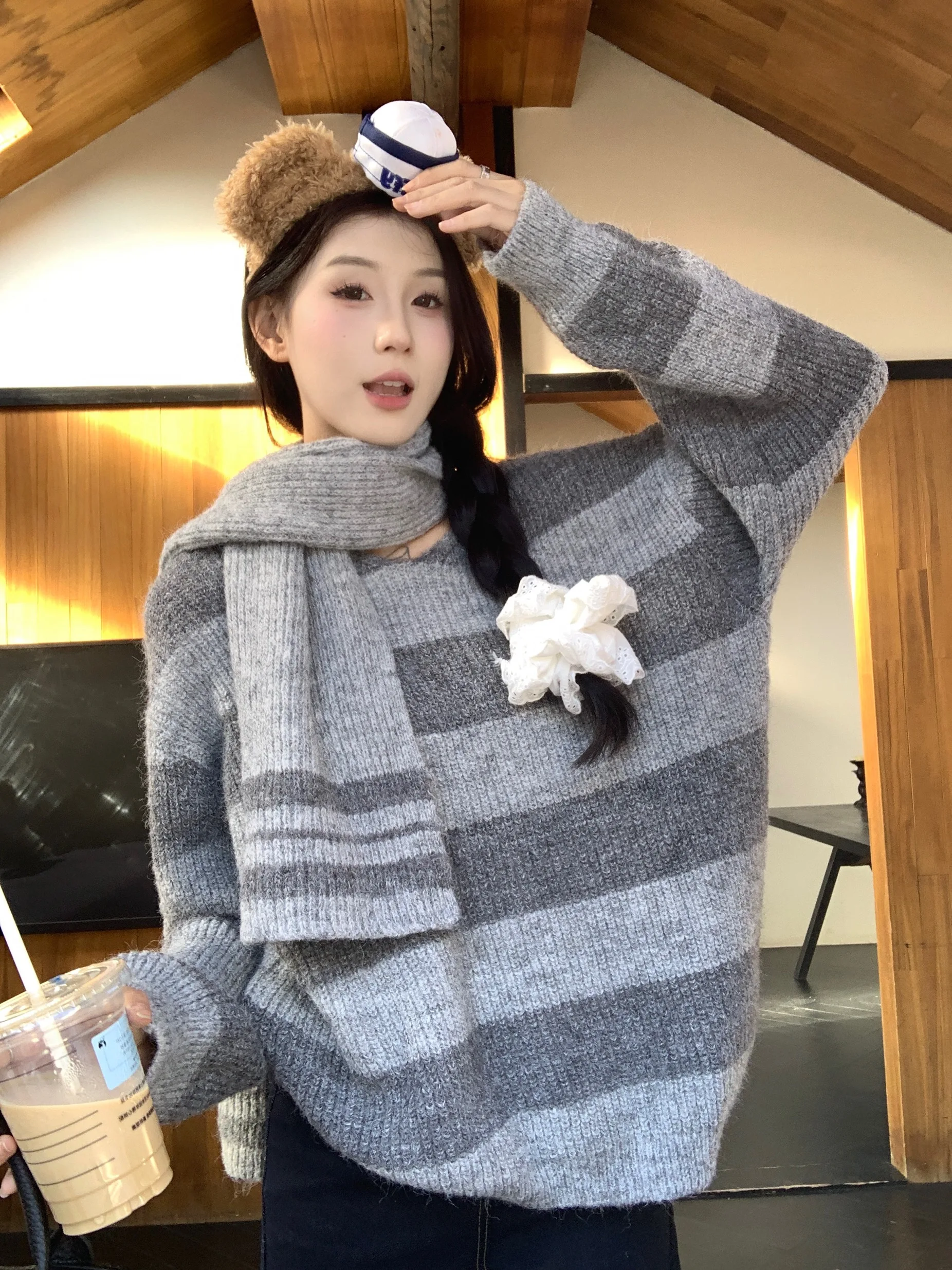 

Retro Striped Long Sleeve Sweater Women's Loose Fit Slimming Overhead Top with Scarf Spring Season Fashion Casual Knittedwear