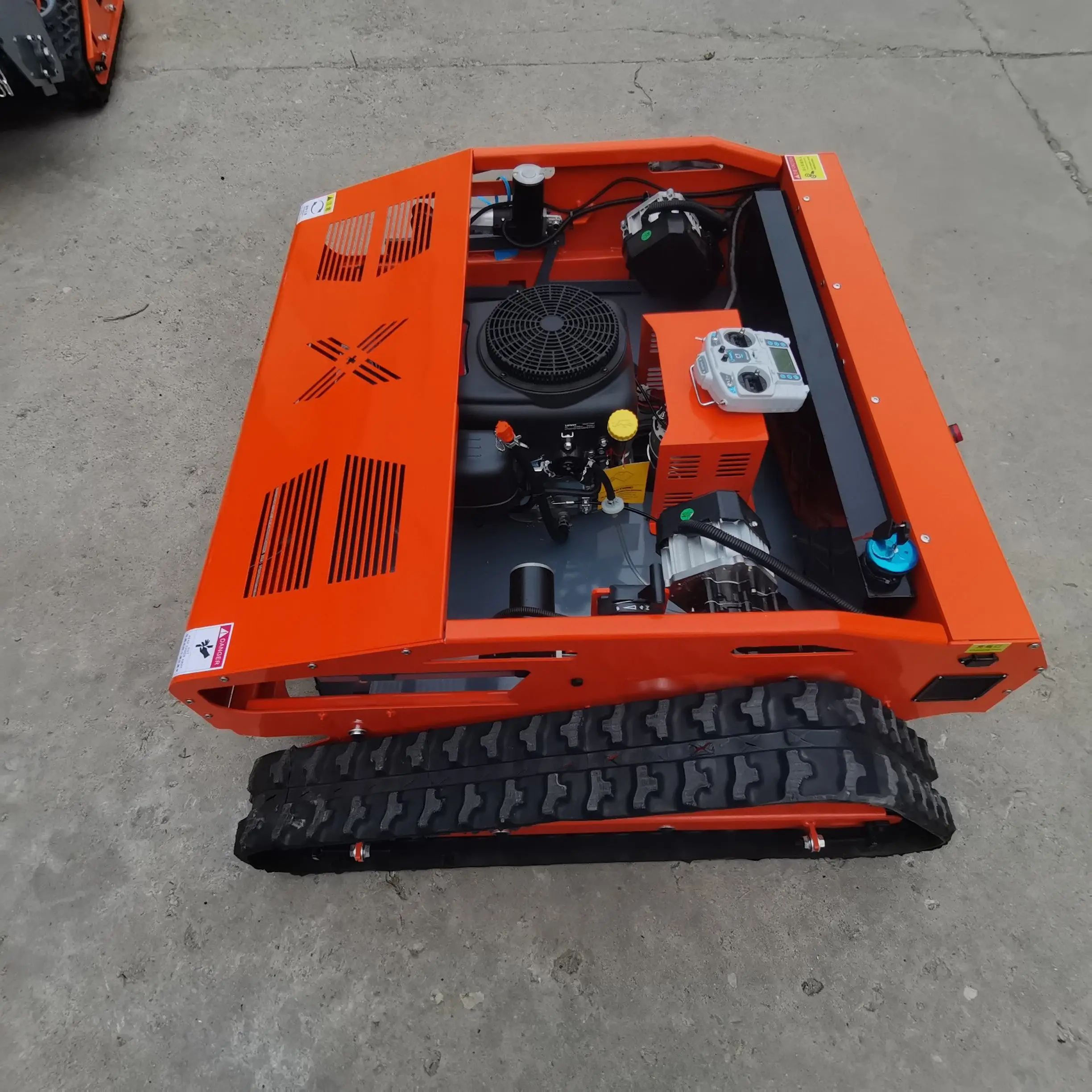 Hot Sale Remote Control Flail Mower Rubber Crawler Robot petrol-Powered Self-Propelled Garden Lawn Mower