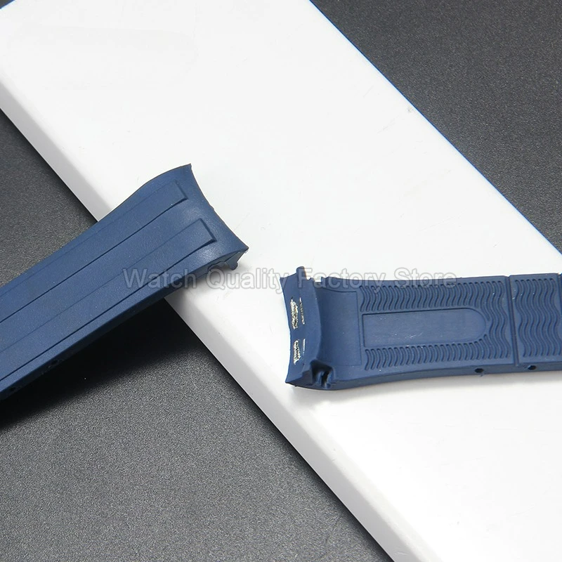 ل MIDO M026 الغوص ساعة ملحق حزام ساعة سيليكون 22 مللي متر تصميم منحني مريح للطي مشبك الفولاذ المقاوم للصدأ الأزرق الأسود