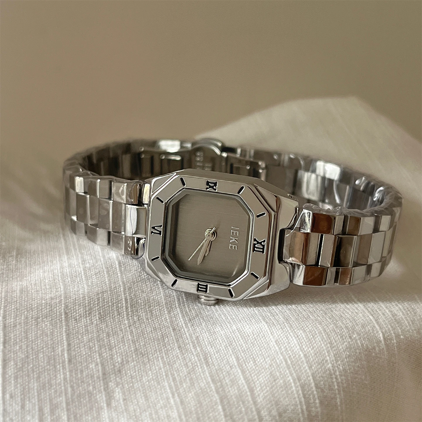 2026 New Arrival Silver-Gray Stainless Steel Strap Women'S Watch, FashionableLightweightLuxuriousSimple Square Dial Quartz Watch