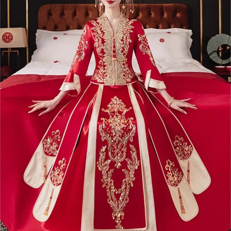 Elegant and fashionable wedding dress Chinese-style clothing