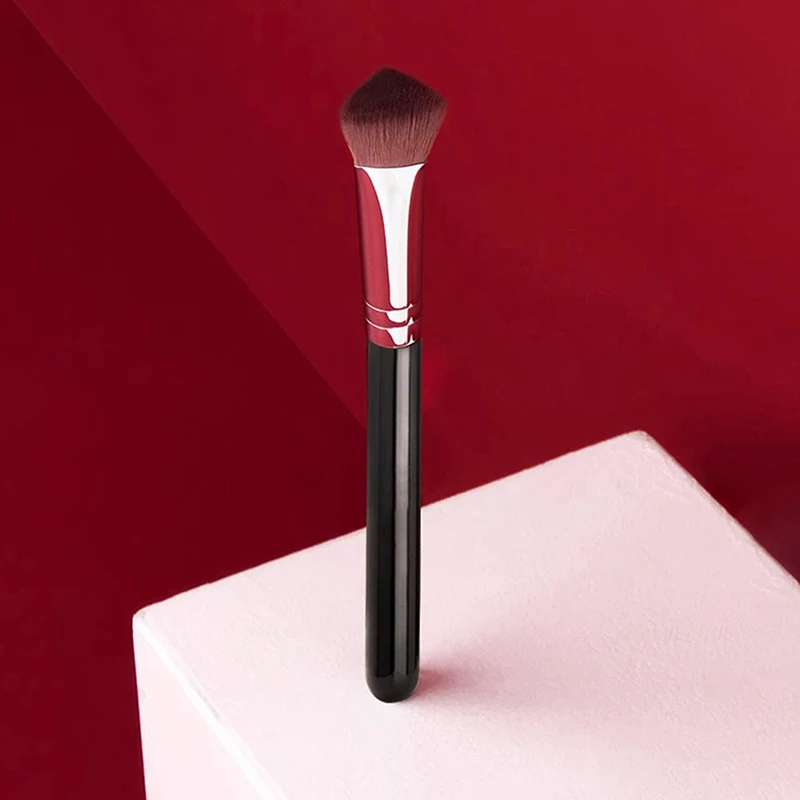 Angled Triangle Concealer Brush Contour Highlighter Concealer Brush Synthetic Hair Makeup Brush Traceless Foundation Brush