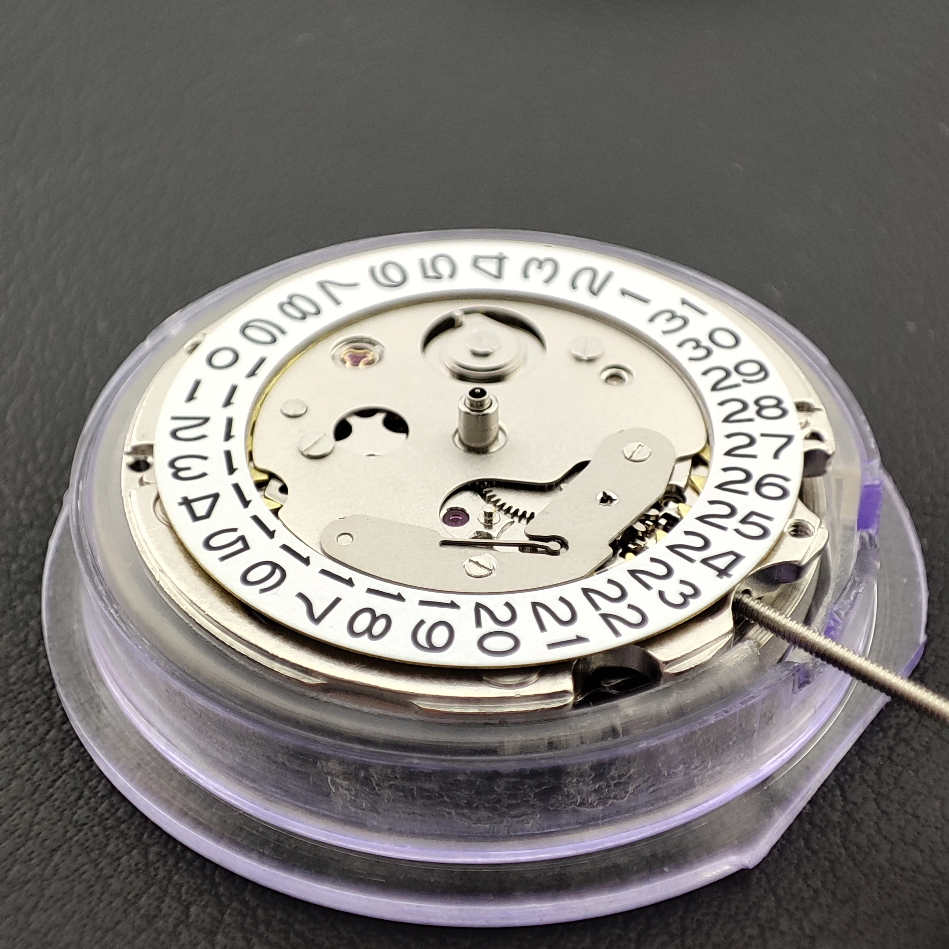 Movimiento mecánico automático NH35 de desarrollado independiente Hecho en China Movimiento NH35 para accesorios de repuesto de relojes para hombres