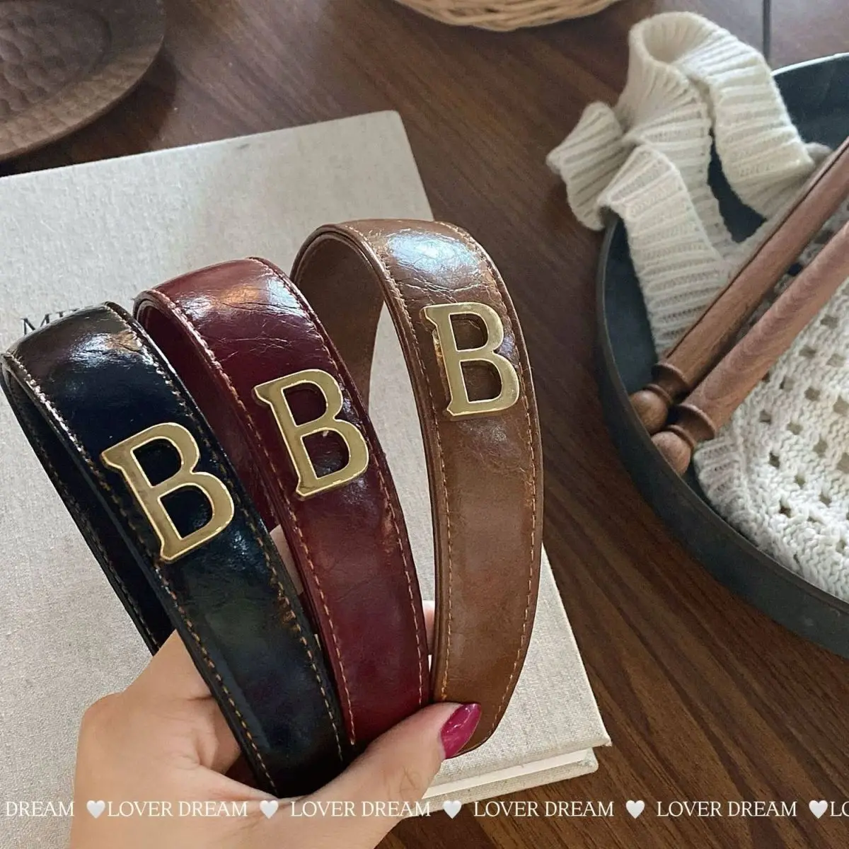 

2026 New Vintage Lettering High-Class Women's Leather Headband - French Style Classic Headpiece for Hair Accessories