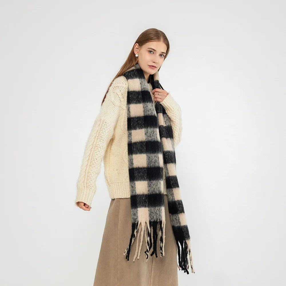 

Зима 2024, новинка внешней торговли, черно-белый клетчатый женский шарф, утолщенный теплый шарф из искусственного кашемира с внешней шалью