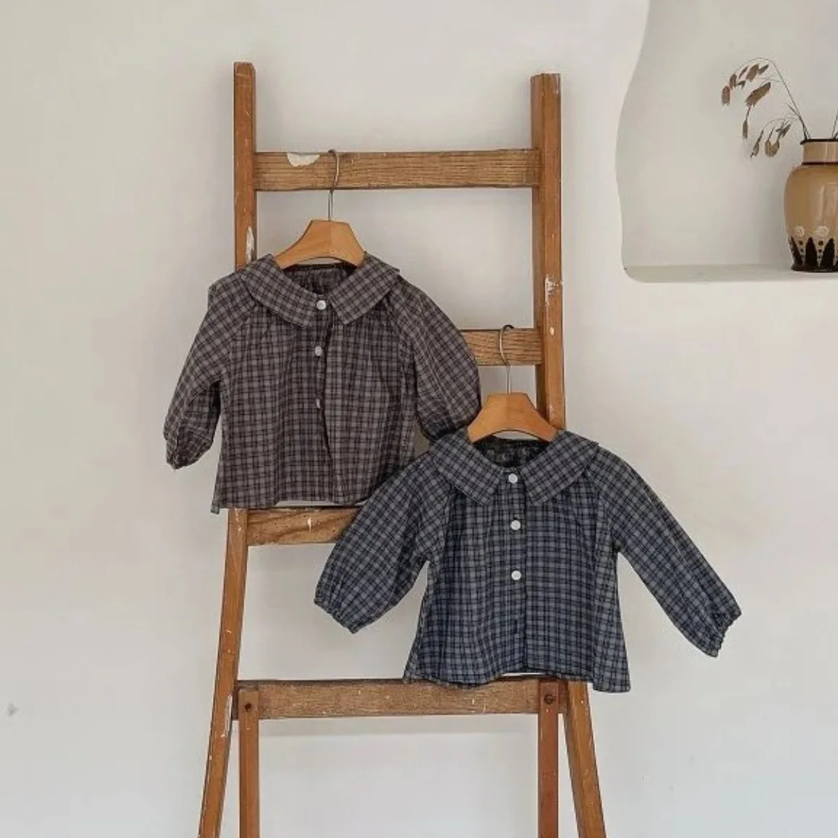 2026 Spring New Baby Plaid Shirts Infant Boy Vintage Lapel Shirts Toddler Girl Cotton Blouse Kids Cotton Tops Newborn Clothes