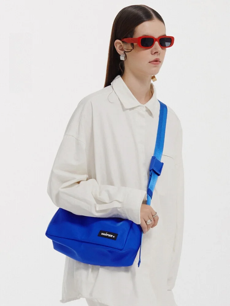 VAOPER Original Design Casual Crossbody Bag Unisex Single Shoulder Bag for College Students Polyester Zipper Closure Soft