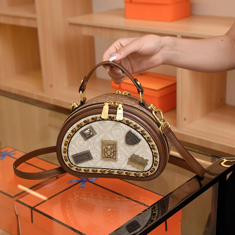 

2025 Trendy Vintage Badge Bag Women's Minimalist Crossbody Purse Unique Shoulder Bag Retro Chic Small Casual