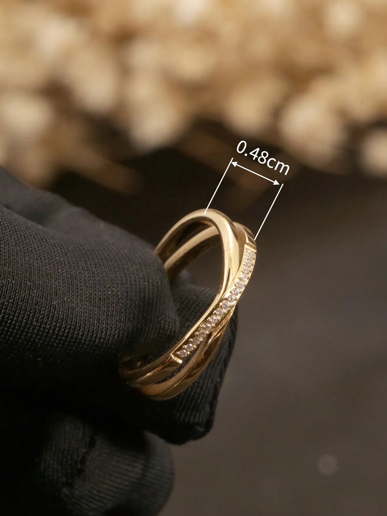 1 piece stainless steel 18K gold hollow geometric cross-shaped exquisite curved inlaid rhinestone ring