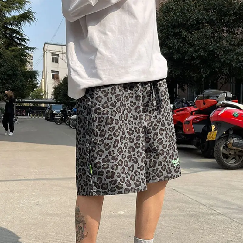 

Leopard Print Men and Women Retro Casual Loose Shorts Korean New Style Pants Ins Trendy Brand