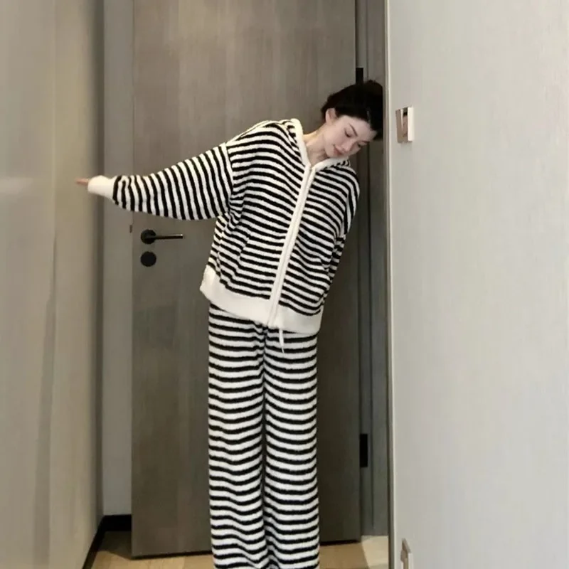 

Cute Girls Plush Pajamas Female Winter Black White Stripes Casual Suit Outside Indoor Comfortable Thicken Warm Home Clothing