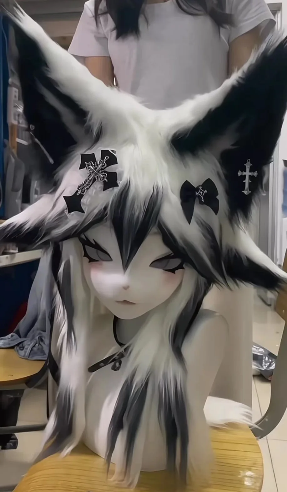 Niestandardowa futrzana głowa Kigurumi, głowa do cosplayu Kemono, ręcznie robione słuchawki, głowa bestii, niestandardowa głowa Kemono do futrzaka.
