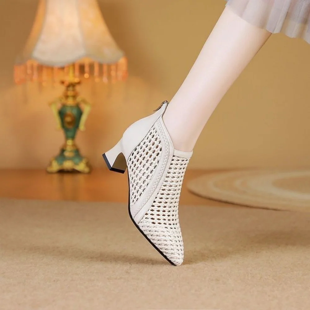 Stivaletti da Donna Traforati  - Women'S Shoes Kitten Heels recensione e prezzo