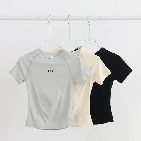 Women Seamless Textured Crew Neck Sports T-shirt Breathable Slim Fit Short Sleeve Top Yoga Running Workout Fitness Top