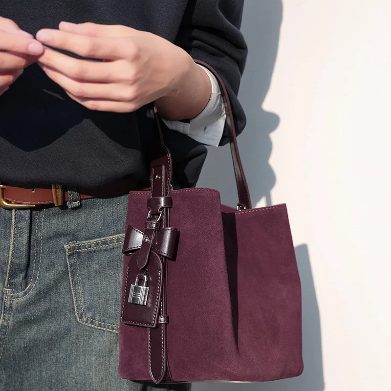 2025 خمر الجلد المدبوغ المرأة دلو حقيبة ماتي جلد البقر حقيبة كتف جلدية مقبض فاخر الراقية ركاب محفظة للسيدات #3