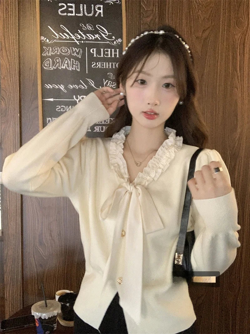 

Белая женская термофутболка с утеплением и узлом, зимний базовый слой, размер S, французский стиль, нижнее белье