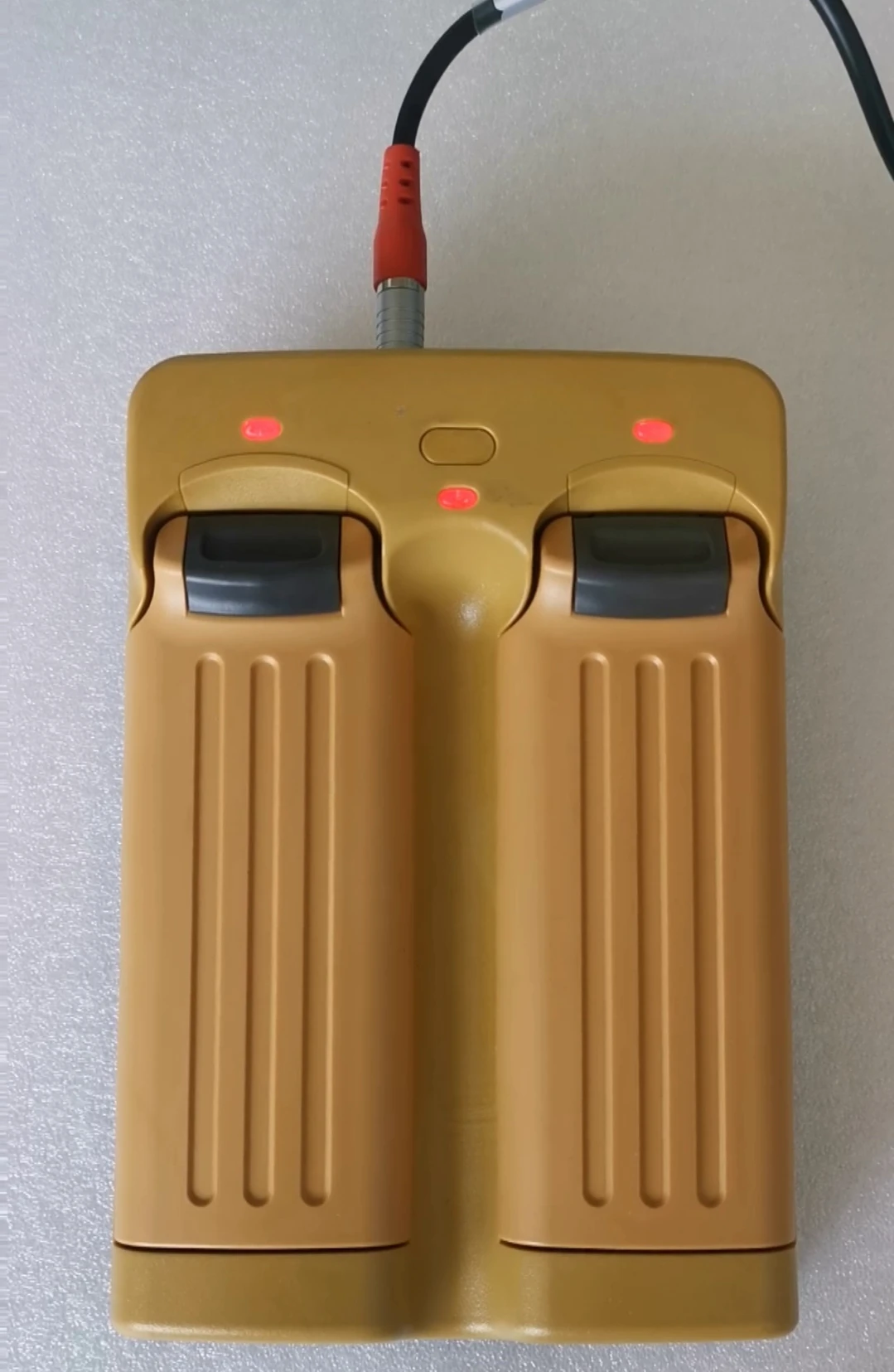 GR3 GR5 Battery Charger 01-050911-01 dual charger for Topk gr3 gr5 gps battery 02-850901-02, Do not include Battery
