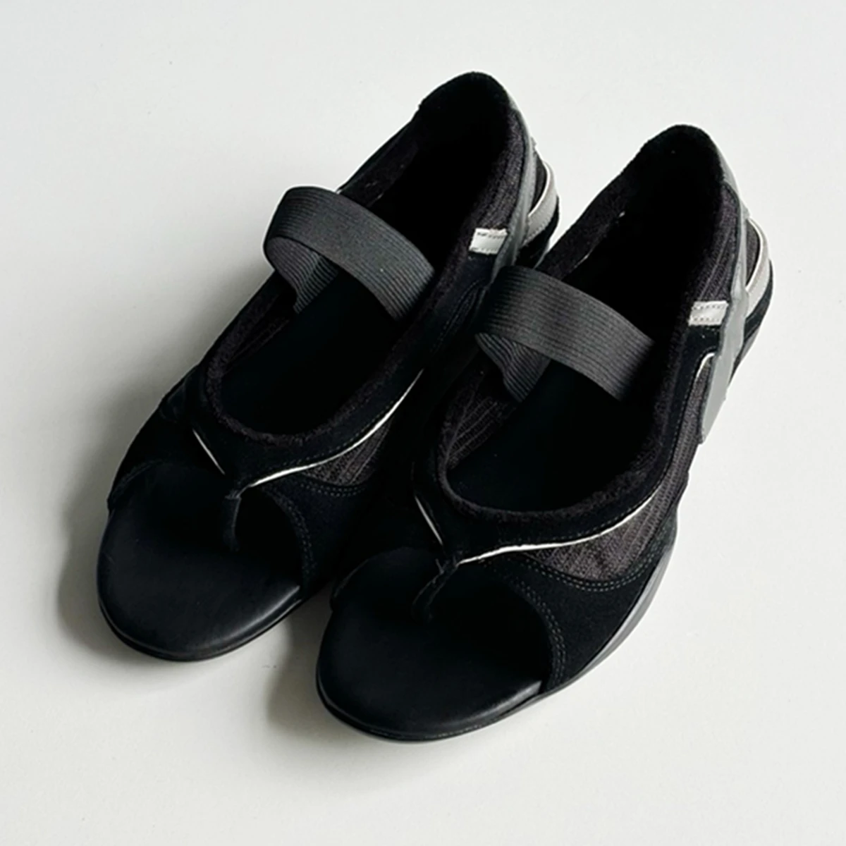 

Maxdutti French Fashion Ladies Commuting Leisure Stretch Lycra Genuine Leather Stitching Black Sandals Shoes For Women