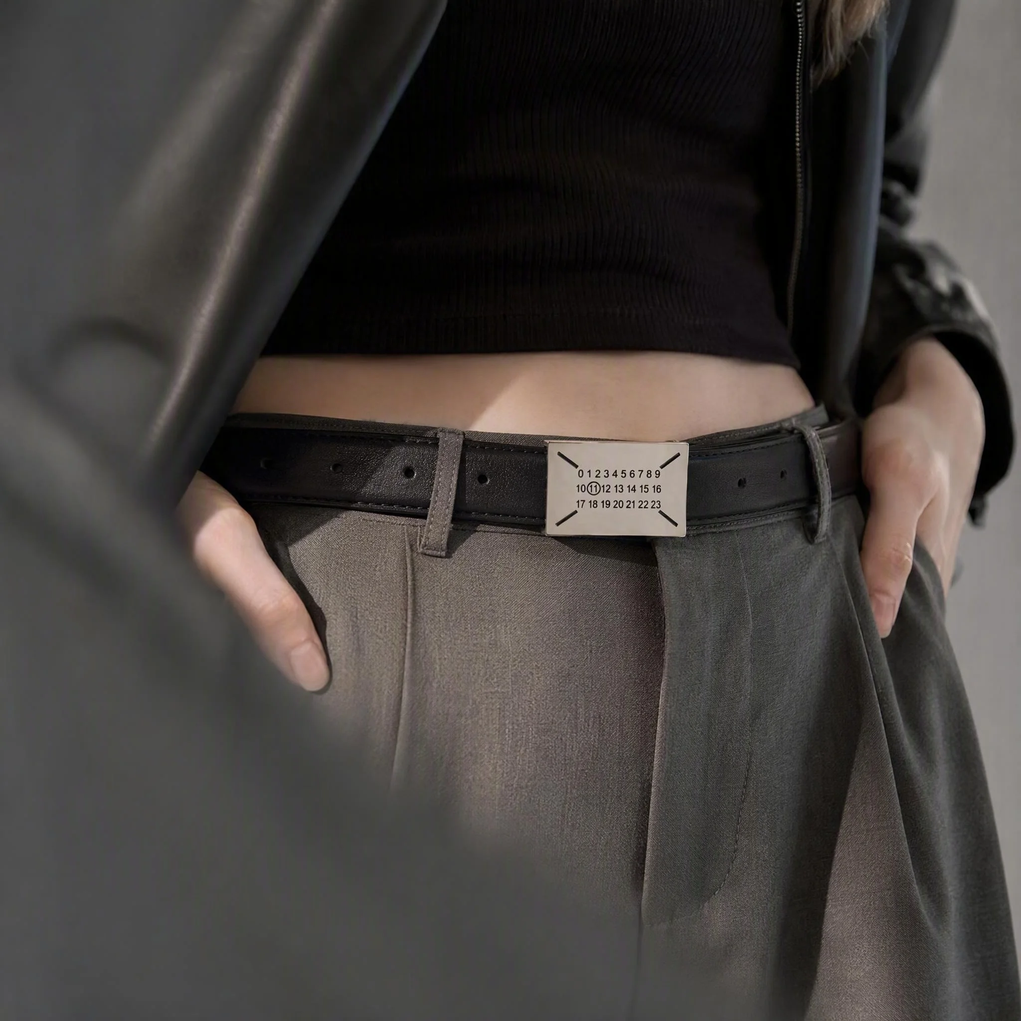 Fashion PU Leather Belt for Men Women, Silver Square Metal Buckle, Classic Black & White Versatile Casual Waist Belt