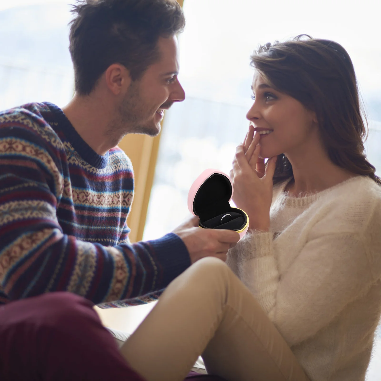 

Creative Heart Shaped Jewelry Ring Box LED Bright Light Durable Premium Engagement Proposal Wedding Romantic Ring Storage