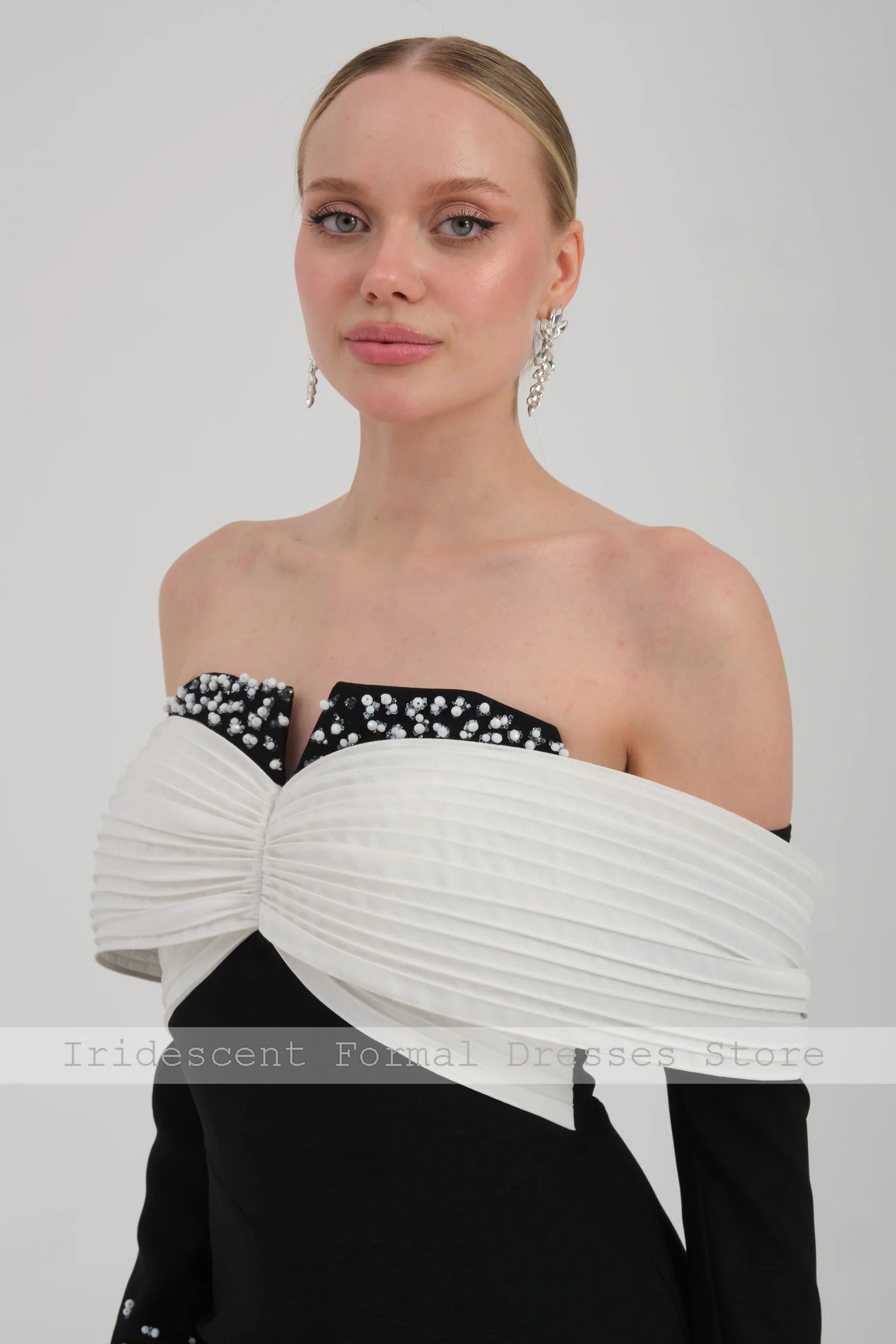 Vestidos de Noche sin tirantes personalizados con cuentas, vestido de fiesta de lujo con hombros descubiertos para mujer, vestidos de cóctel blancos y negros 2026