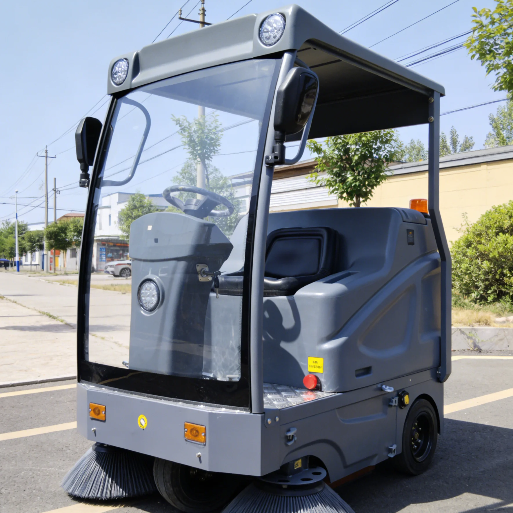 Ride-On Self-Propelled Electric Sweeper Truck Industrial Cleaner with Dust Collection Rechargeable Battery Low Noise Customized