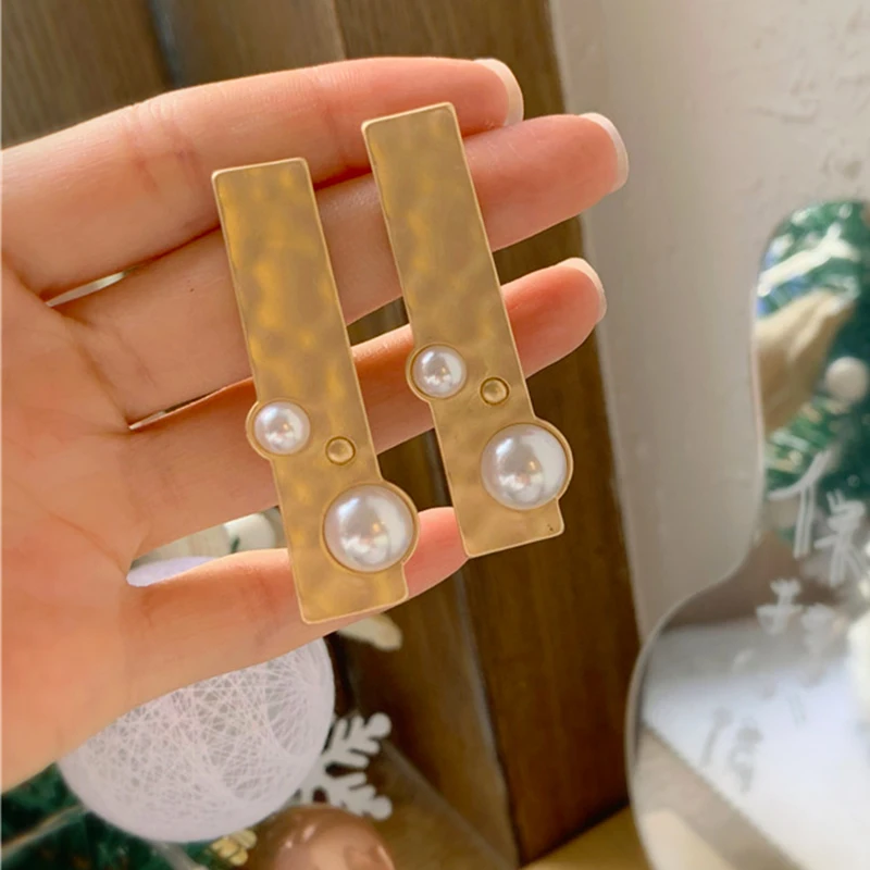 Hammered Metal Pearl Earrings For Women Post Drop Studs Geometric Fashion Jewelry Trendy New Styles Design Items Girl Gift C1124