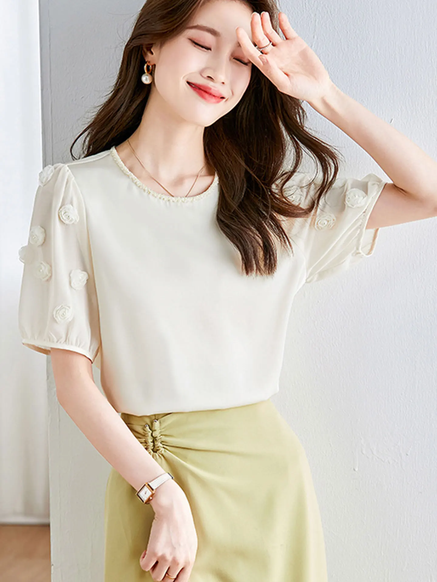 

Faionable ort Sve round Ne Women's Top Sli 3D Floral Decoration Korean Sle Commute Silk Blend irt Summer 2026