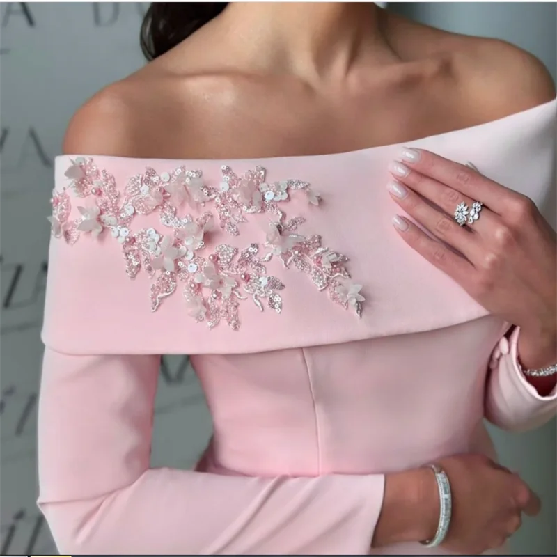   فساتين سهرة مخصصة مزينة باللؤلؤ الوردي de soirée بكتف واحد وأكمام طويلة بطول الأرض فستان زفاف 2026