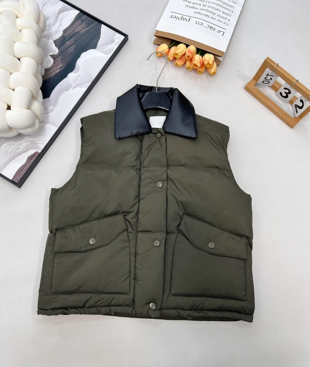 26 Autumn/Winter Color-Matched Premium Collar Sleeveless Down Jacket Vest, Leather and Down Fabric
