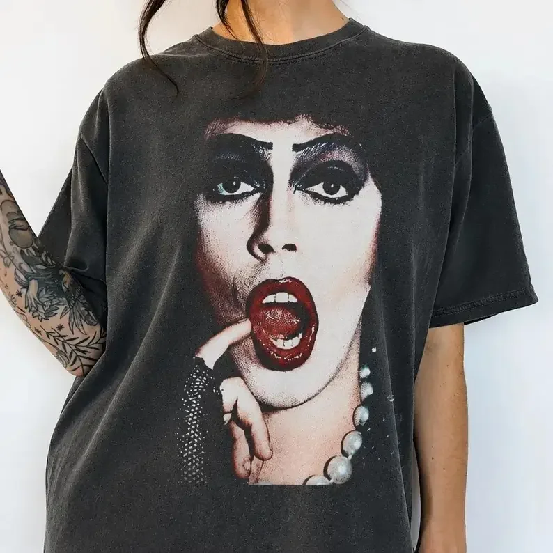 Tim Curry Memorial T-Shirt, Actor Tribute Horror Movie Fan Gift, Frank-N-Furter Rocky Horror Vintage Comic Halloween Fan Tee