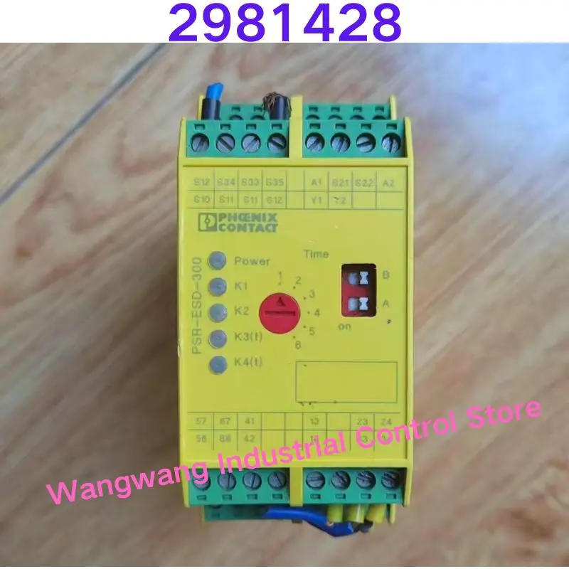 

Second-hand test OK ,Safety relay PSR-ESD 300 Order number 2981428 PSR-SCP-24DC/ESD/5X1/1X2/300