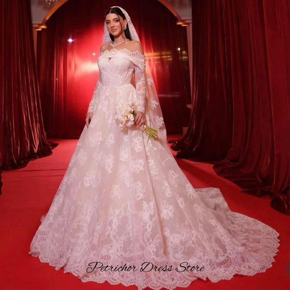 Charming Appliques Lace Customized Wedding Dress Classic Long Sleeves Bridal Gown with Off the Shoulder Elegant Robe de mariée