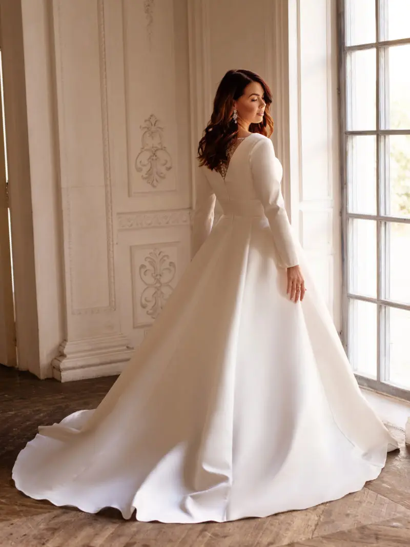 Aline – robe de mariée grande taille, manches longues, avec des Appliques en dentelle, col en v, personnalisée aux mesures, superbe, 2024