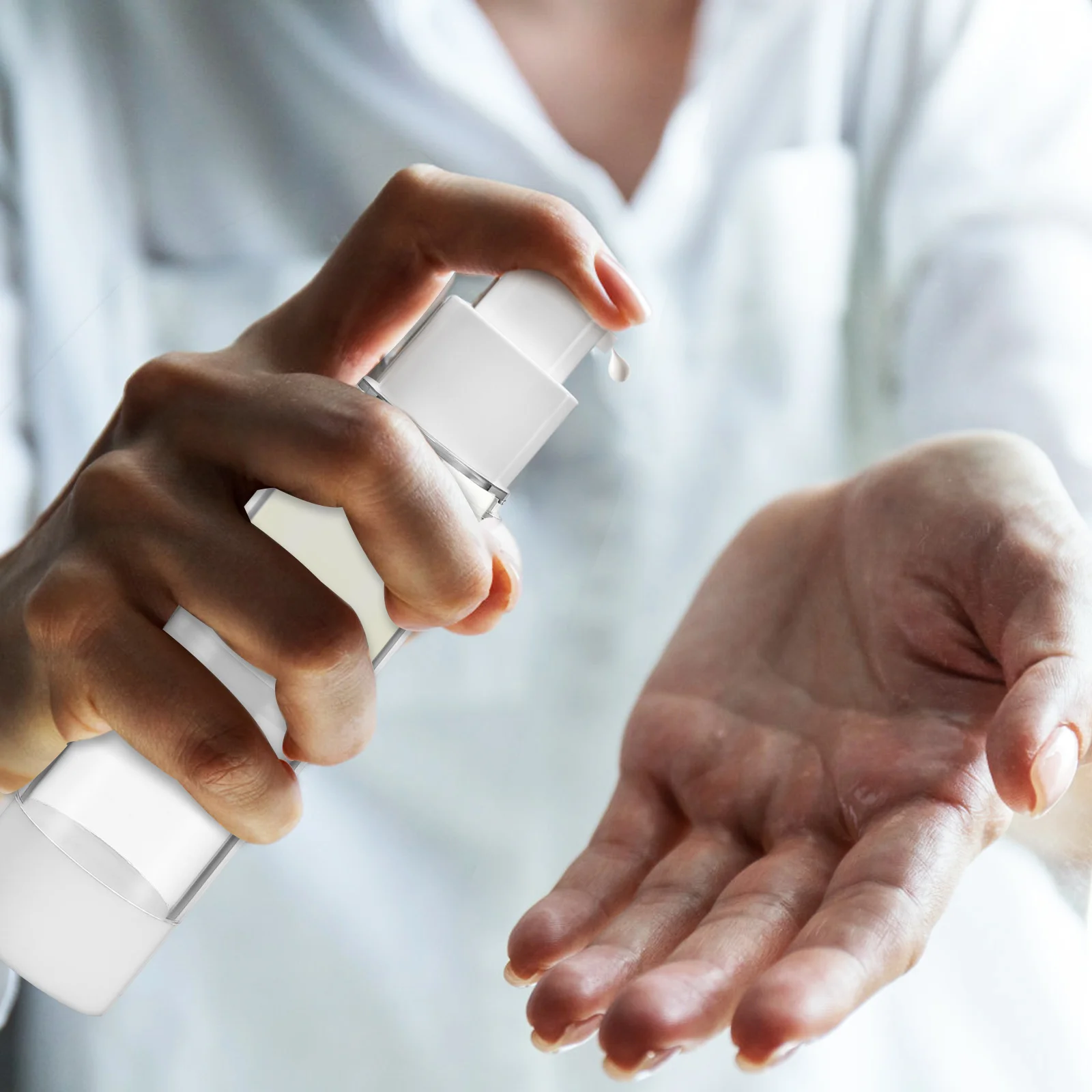 4 szt. Butelek z pompką airless 100 ml, wielokrotnego użytku, przezroczyste pojemniki na balsamy, idealne na podróż, na szampon, odżywkę, tonik, puste pojemniki na kosmetyki.