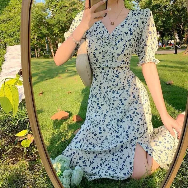 Women\'s Spring Autumn New Fashion Square Neck Fragmented Flower French Retro Bubble Short Sleeve Slim Fit Mid Length Split Dress