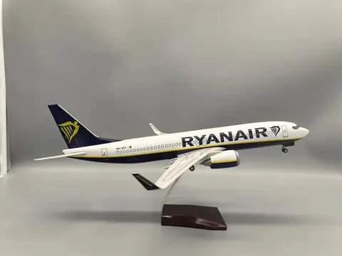 Ryanair Ireland B737-800 Aircraft Model 1:85 Scale 47cm 737 Aircraft Model Die-Cast Resin Aircraft with LED Lights Display Toys
