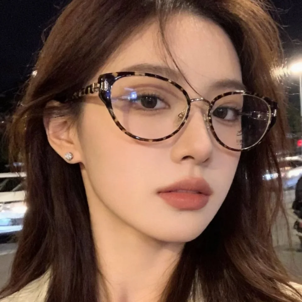 

Новые модные дизайнерские очки премиум-класса с индивидуальным дизайном для женщин, в форме кошачьего глаза, для повседневного использования, мужские роскошные очки