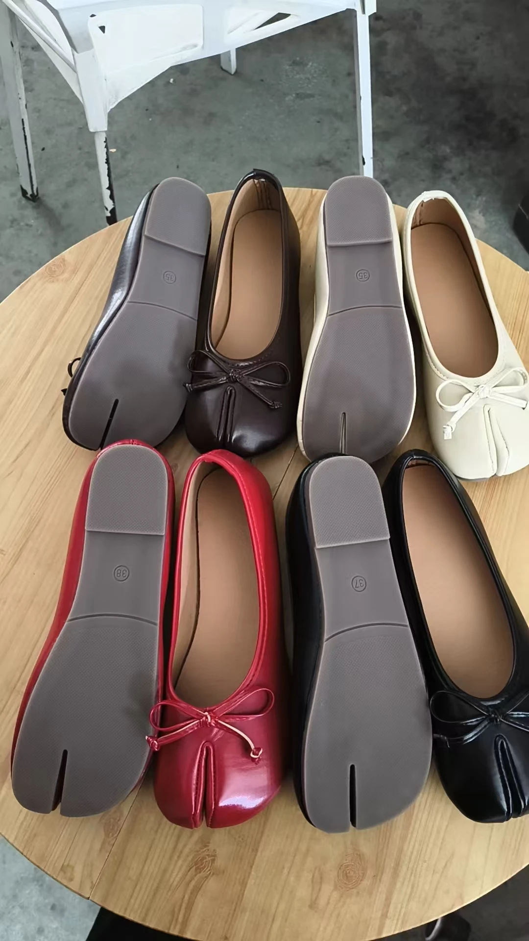 Elegant Split Toe Tabi Ballet Flats Women Bowknot Round Toe Ballerina Shoes Low Heel Slip on Loafers Women Pig's Hoof Boat Shoes